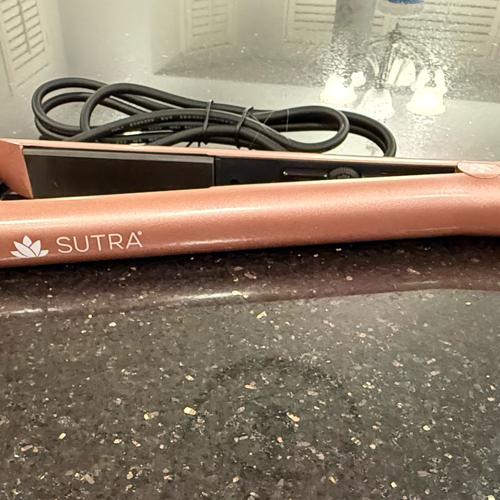 Sutra Ceramic Hair Straightener